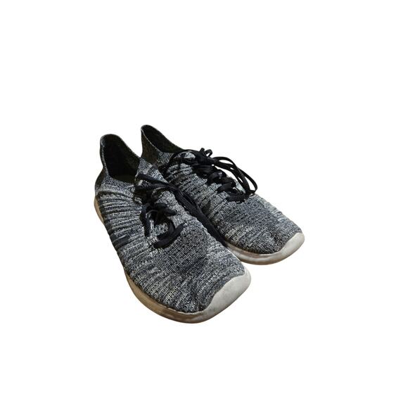 Nike free Shoes - Nike free gray lace up gym shoes, size 7.5
